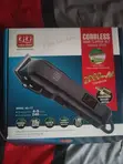 Cordless Rechargeable Professional Clipper tare da Kayayyaki - 3