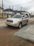 Toyota Highlander V6 2009 Gold - 2
