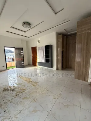 1 Bedroom Shared Apartment in Ikota Villa for Rent