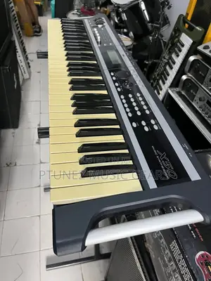 Korg X50 Synthesizer