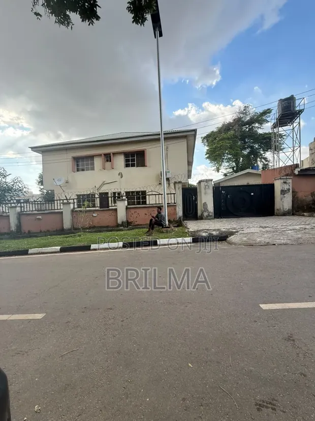 8-Bedroom Duplex for Sale in Wuse Zone 6, Abuja - 1
