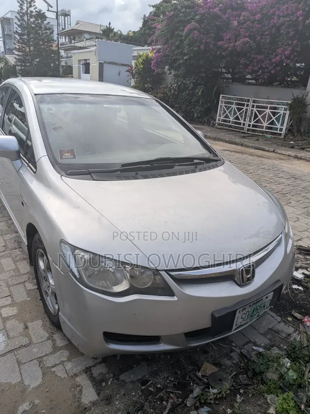 Honda Civic 2009 Silver - 1