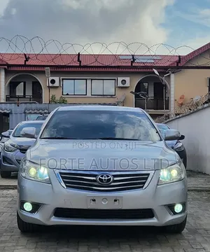 2011 Toyota Camry XLE Silver - Loaded with Upgrades