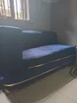Kujerun Sofar Gida na Home Interiors Mai Launin Shuɗi Na Biyu - 2