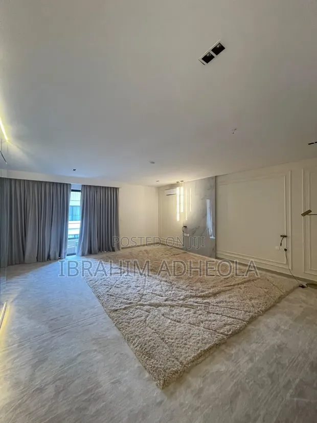 5-Bedroom Townhouse/Terrace in Banana Island for Sale - 1