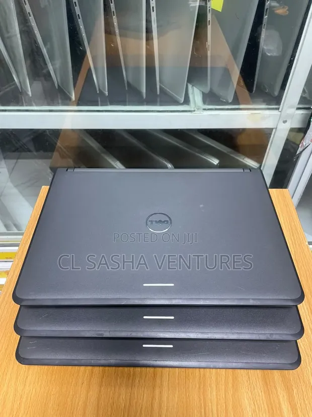 Dell Latitude 3350 Laptop - Core i5, 8GB RAM, 128GB SSD, Touchscreen - 1