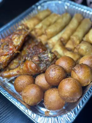 Valicious Cakes 'n' More Small Chops