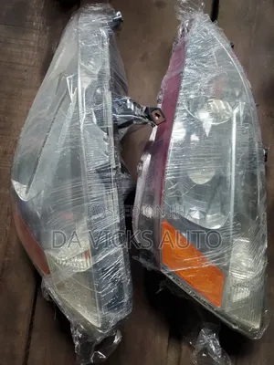 Used Headlight for Honda Accord (2003-2006)
