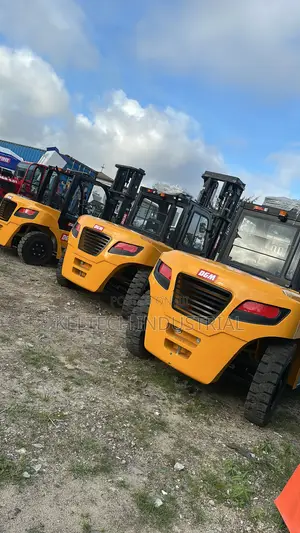 DGM Mobile Forklift 10t, 7t, 5t - Diesel