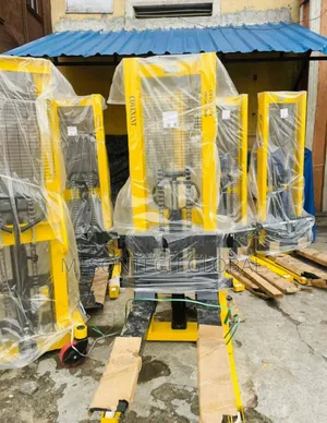 Manual Hydraulic Forklift Stacker - European Standard