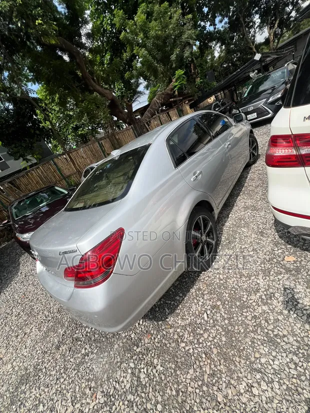 Toyota Avalon 2006 Silver - 1