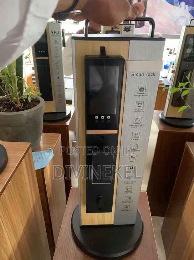 ELux Smart Door Lock - Biometric & Wayar Wayar Hannu - 1