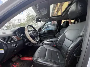 Mercedes-Benz ML350 4MATIC SUV 2014