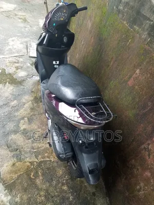 Honda Dio 2024 Purple Baburwar Adaidaita Sa'a