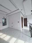 Gidan Kayan Saka 4 Bedroom Duplex a Carlton Gate, Akobo Don Siyarwa - 5