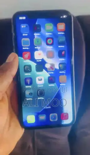 Apple iPhone 11 128GB Baki (An Amfani Dashi, An Sauya Fuskar)