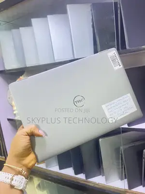 Dell Latitude 5320 Laptop - 11th Gen i5, 8GB RAM, 256GB SSD