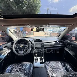 2013 Toyota Camry SE V6 Sedan - Black
