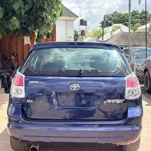2005 Toyota Matrix XR Hatchback AWD