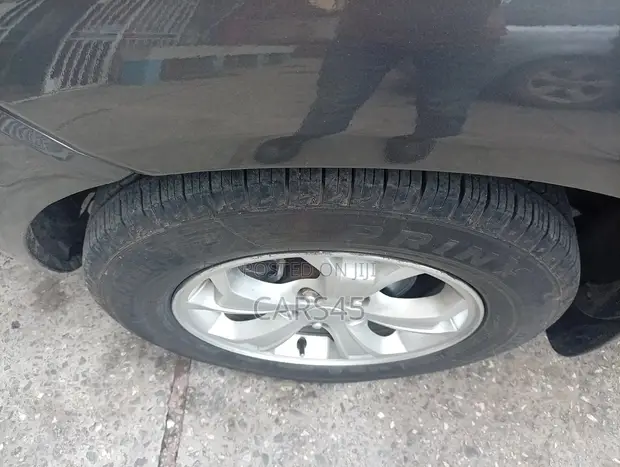 Hyundai Tucson 2009 SUV - Grey - 1