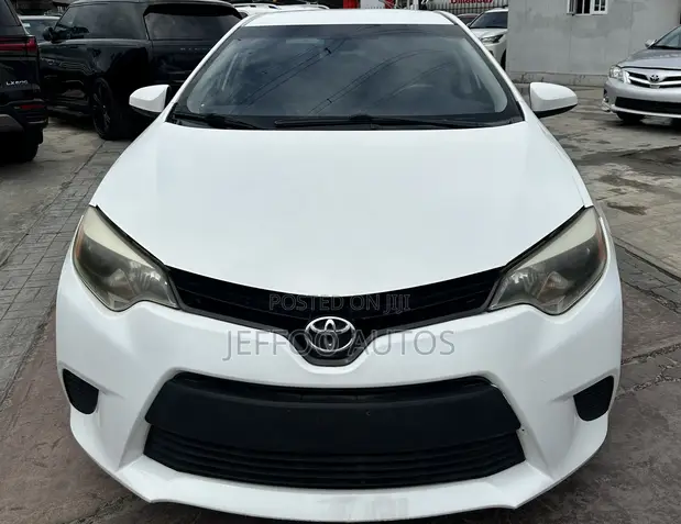 2014 Toyota Corolla LE Premium Sedan - 1