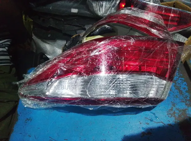 Toyota Camry 2015 Back Lights (Tail Lights) - 1