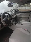 Toyota Venza 2010 Silver - 3