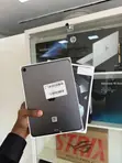 Apple iPad Air (2022) 256GB Grey - 4
