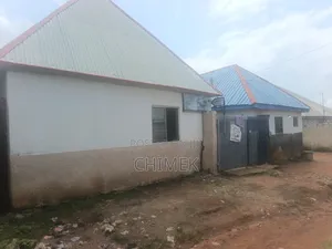 Gidan Kayan Falo 9-Bedroom a Gbessa GRA, Sabon Lugbe