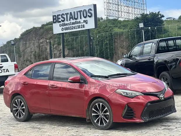 2018 Toyota Corolla Red - 1