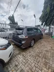 Toyota Sienna XLE FWD 8-Fadanci 2013 - 3