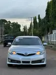 Toyota Camry 2012 Launin Azurfa - 1
