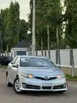 Toyota Camry 2012 Launin Azurfa - 3