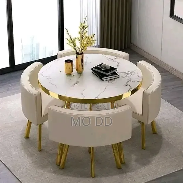Saitin Kayan Daki Na Biyu: Gado, Teburin Cin Abinci, Wardrobe, TV Console, Kujera - 1