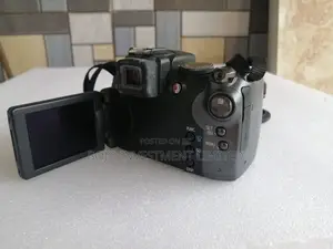 Canon PowerShot S5 IS Digital Camera 8.0MP 12x Zoom