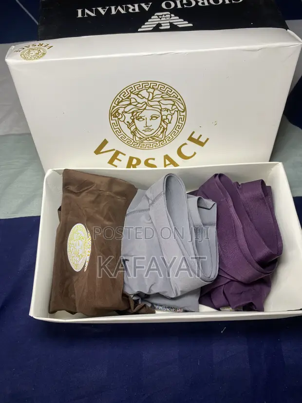 Kayan Cikin Maza masu Alatu - Versace - 1