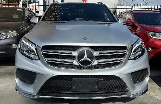 2017 Mercedes-Benz GLE 400 4MATIC SUV - 1