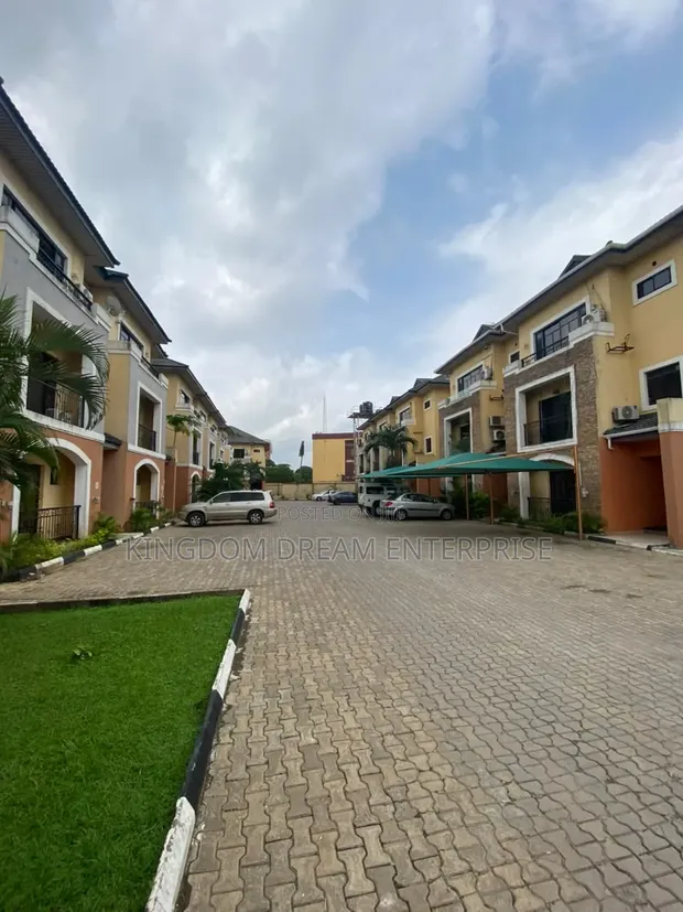 4 Bedroom Duplex da BQ don Sawa a Ikeja GRA, Lagos - 1