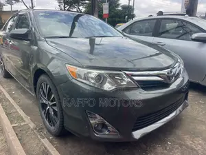 2013 Toyota Camry LE Sedan - Foreign Used