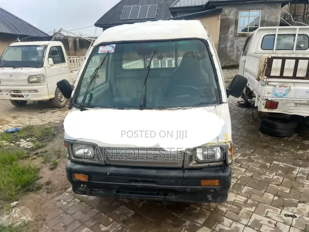 Daihatsu Hijet 2002 Fari - 1