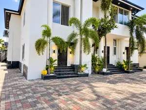 20-Room Fully Detached Commercial Property for Lease, Lekki Phase 1
