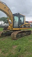 Caterpillar 320B Excavator - 1