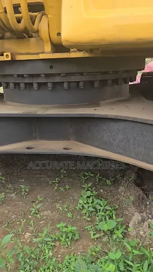 Caterpillar 320B Excavator
