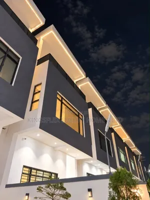 4-Bedroom Townhouse/Terrace in Estate, Guzape District for Sale