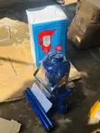 Heavy-Duty 32-Ton Hydraulic Bottle Jack - 2