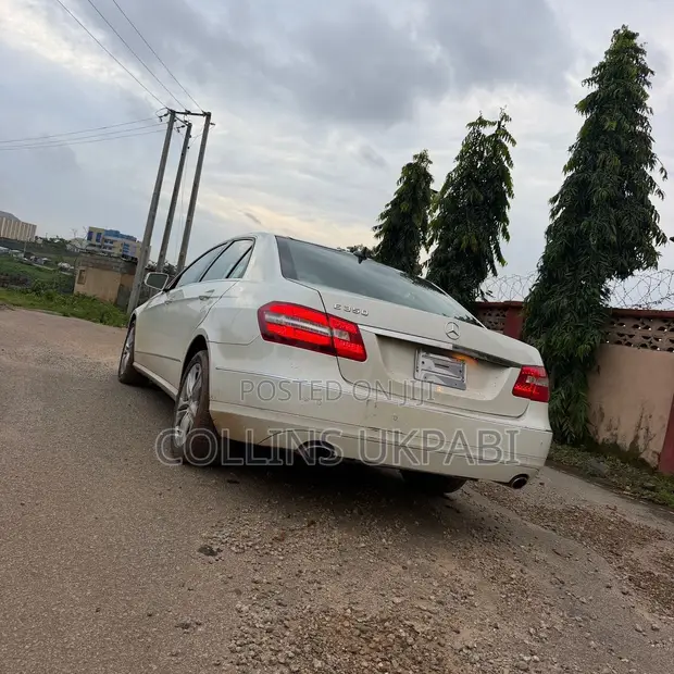 Mercedes-Benz E350 2012 White - 1