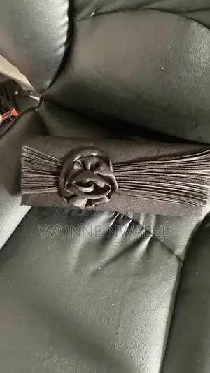 Preowned Hermes Handbag (Luxury Thrift)