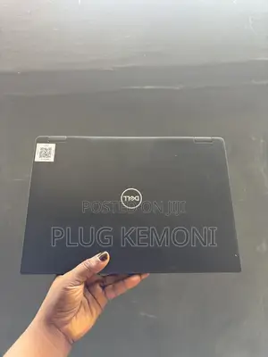 Dell Latitude 7390 2-in-1 Laptop - Core i7, 16GB RAM, 256GB SSD