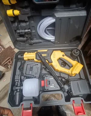 Sabon DeWalt Cordless High Pressure Washer Kit