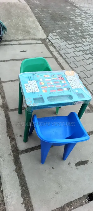Kujerar Yara Filastik - Sabuwa